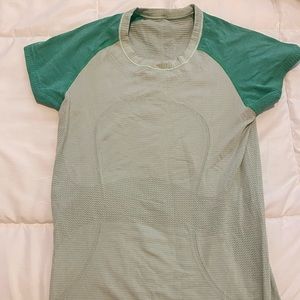 Lululemon swift runner shirt size 6